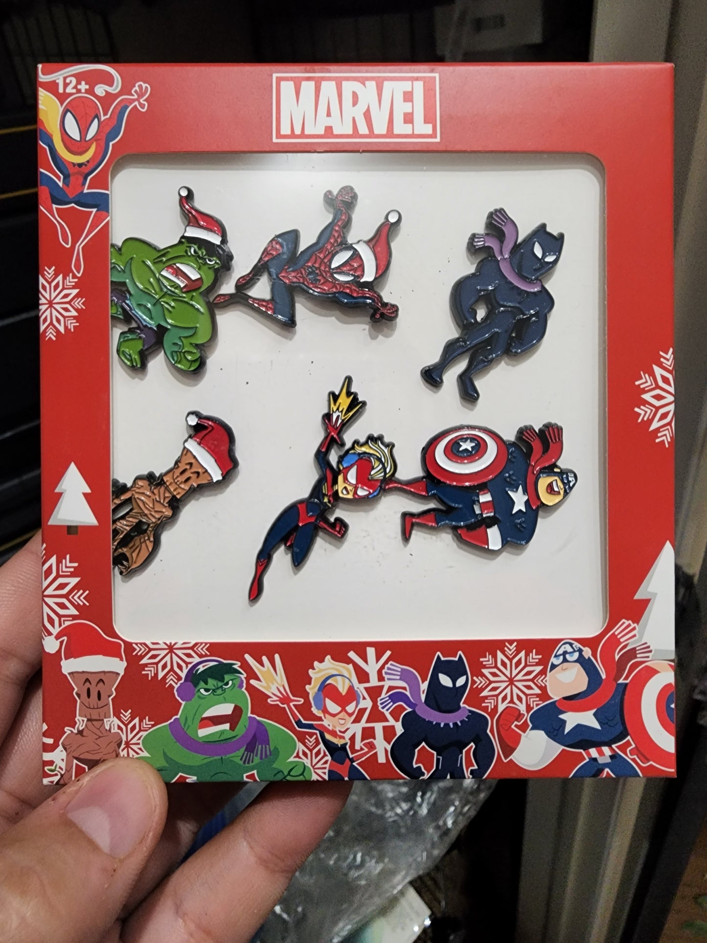 Marvel Christmas 6 Pin Set Hulk, Spiderman, Captain America, Black Panther, Groot, Captain Marvel